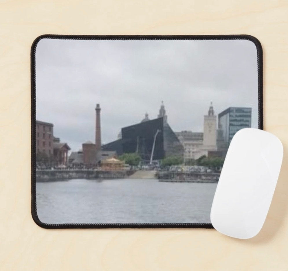 Albert Dock Mouse Pad